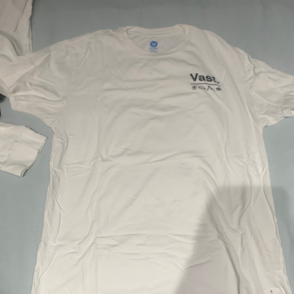 white tee